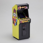 Q*bert x RepliCade Mini Arcade Machine New Wave Toys